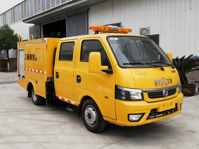 【国六】东风途逸双排小型救险车
